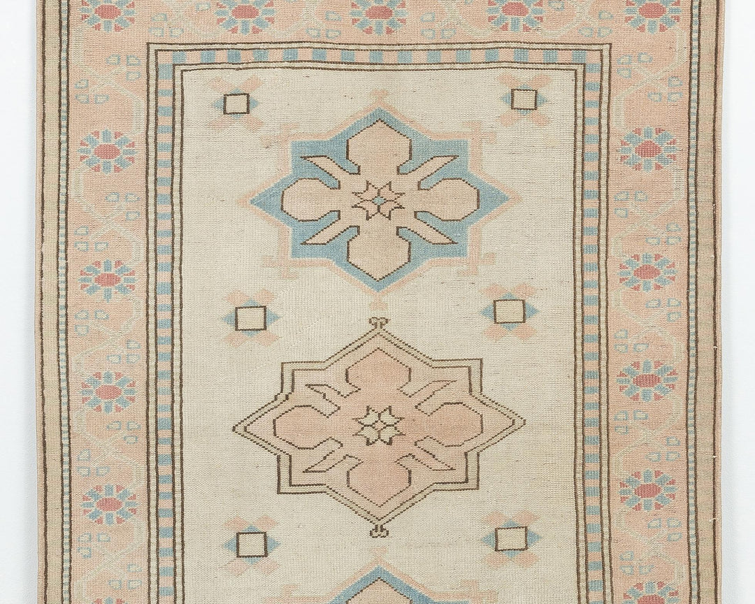 Beige Oushak Rug 3' 11" x 5' 6" | No. VR61558