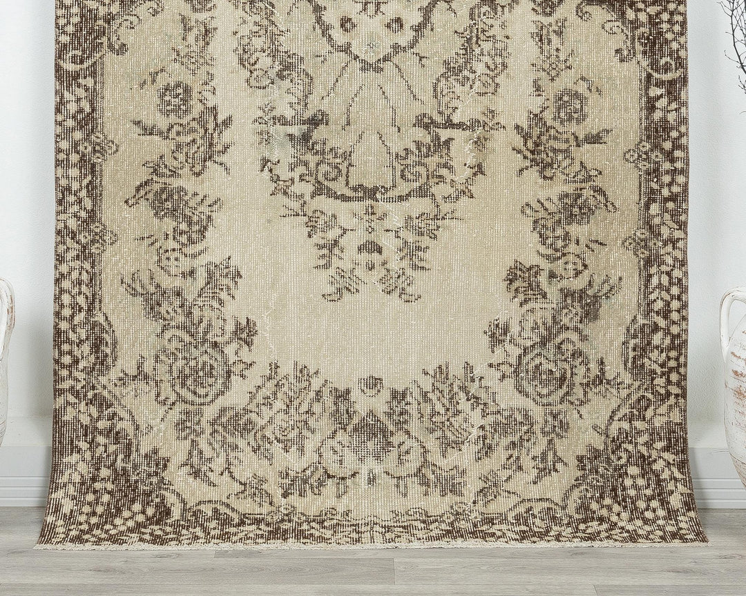 Beige Oushak Rug 4' x 7' | No. VR50661