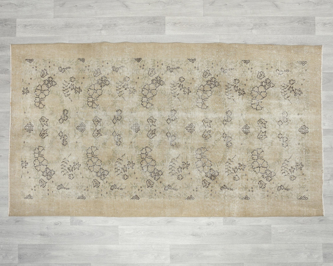 Beige Oushak Rug 6' 8" x 3' 9" | No. VR97662
