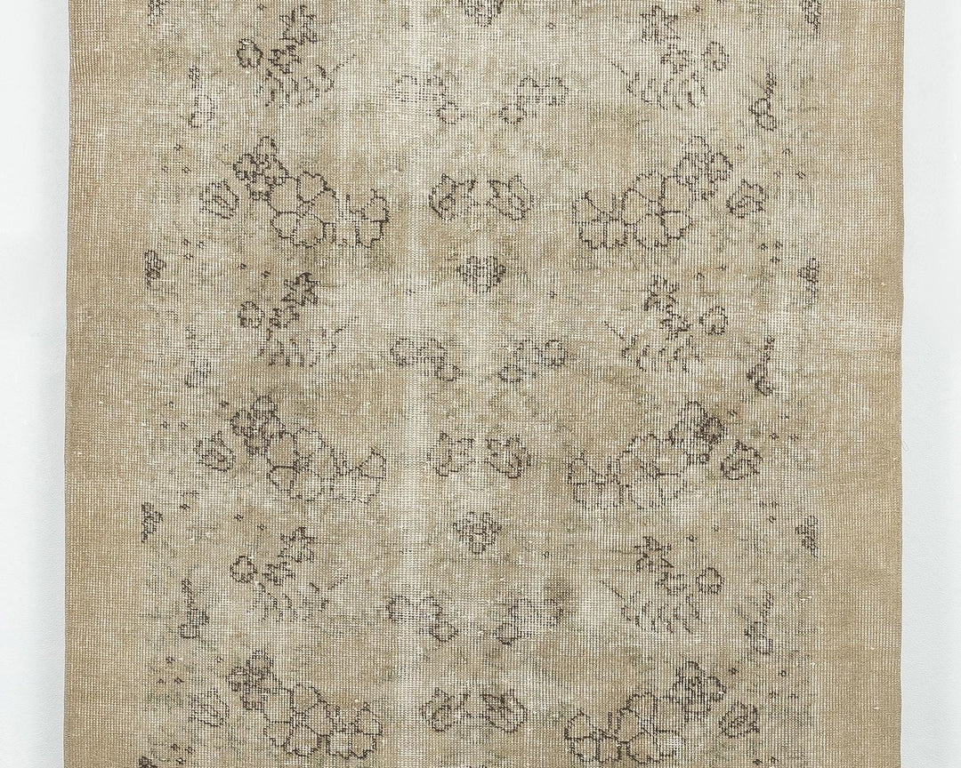Beige Oushak Rug 6' 8" x 3' 9" | No. VR97662