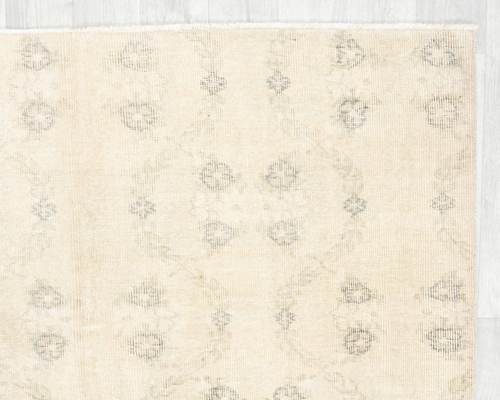 Vintage Turkish Rug 8' x 4' 9" | No. VR99147