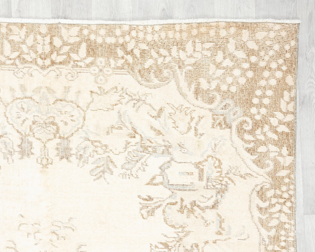 Brown Oushak Rug 9' 5" x 4' 11" | No. VR85519