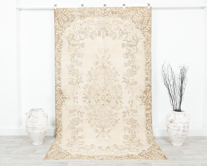 Brown Oushak Rug 9' 5" x 4' 11" | No. VR85519