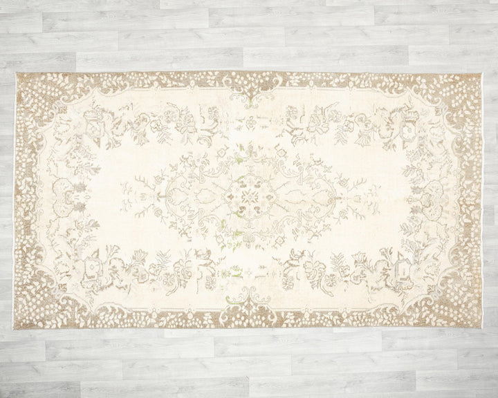 Brown Oushak Rug 9' 5" x 4' 11" | No. VR85519