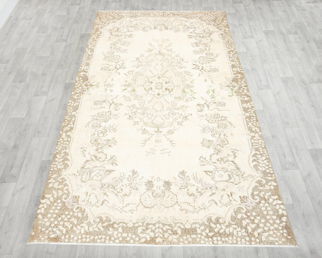 Brown Oushak Rug 9' 5" x 4' 11" | No. VR85519