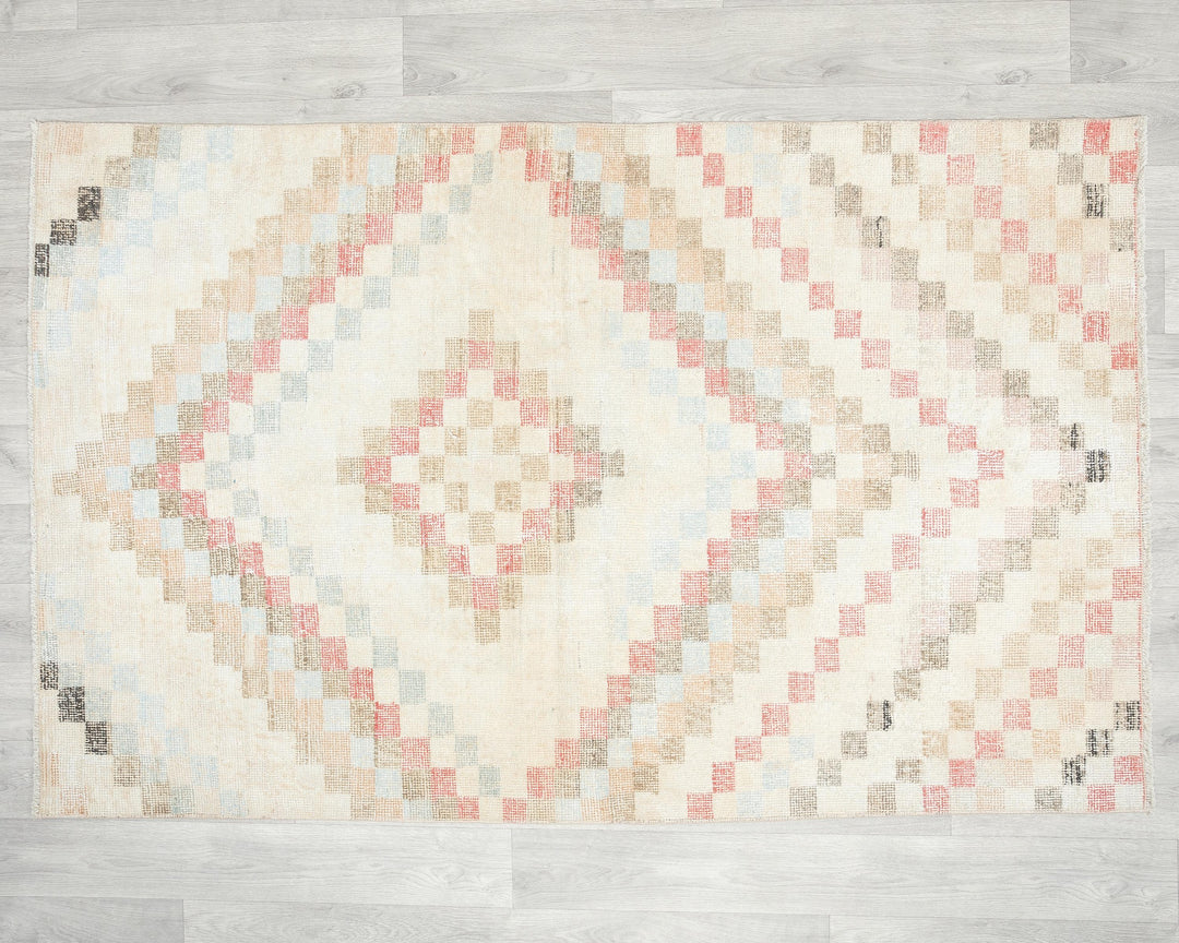 Neutral Oushak Rug 3' 6" x 5' 7" | No. VR22825