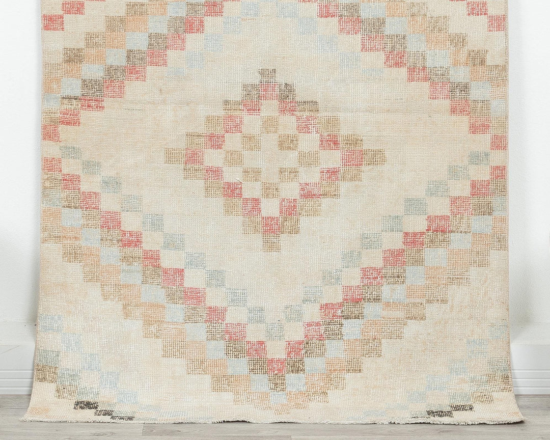 Neutral Oushak Rug 3' 6" x 5' 7" | No. VR22825
