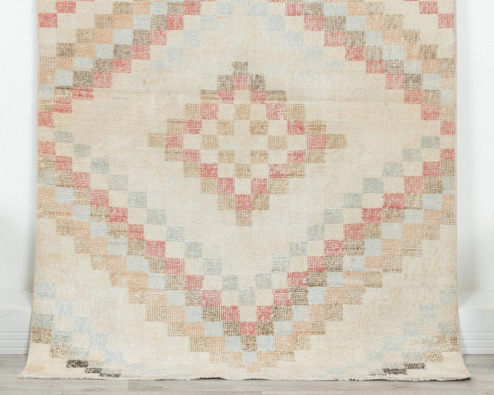 Neutral Oushak Rug 3' 6" x 5' 7" | No. VR22825