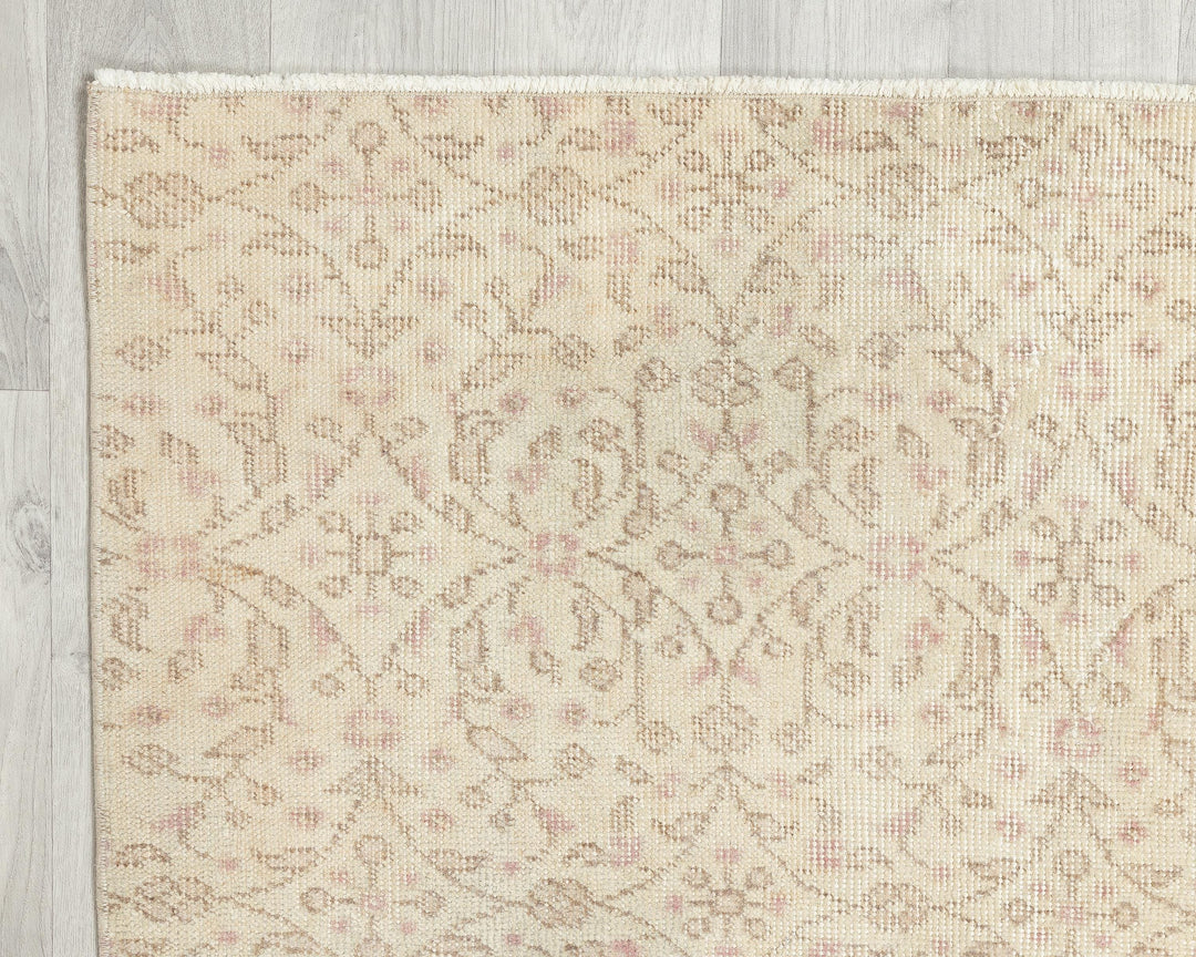 Beige Oushak Rug 3' 8" x 6' 7" | No. VR95336