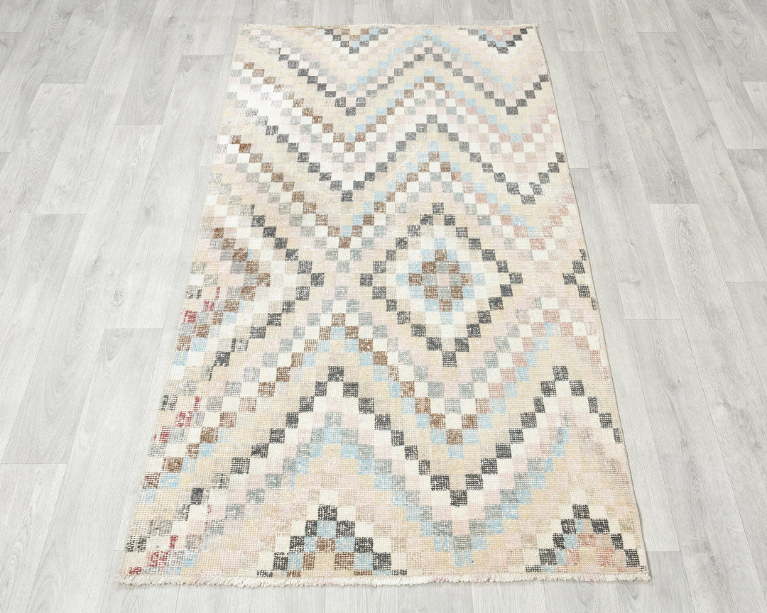 Neutral Oushak Rug 3' x 5' 7" | No. VR84825