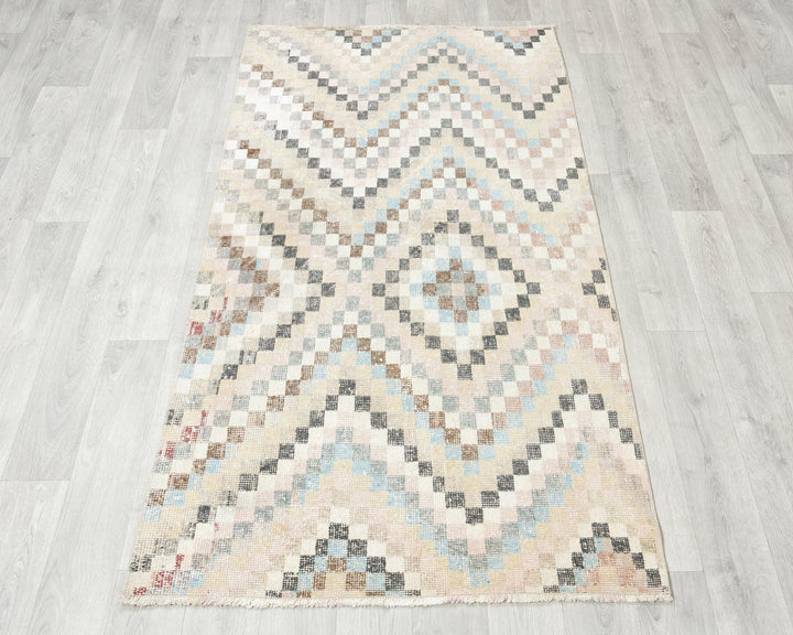 Neutral Oushak Rug 3' x 5' 7" | No. VR84825