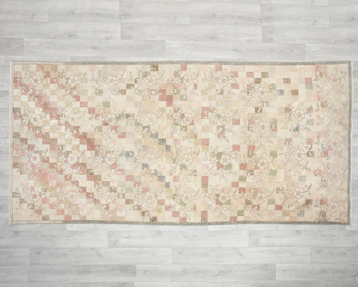 Neutral Oushak Rug 3' 11" x 7' 11" | No. VR20483
