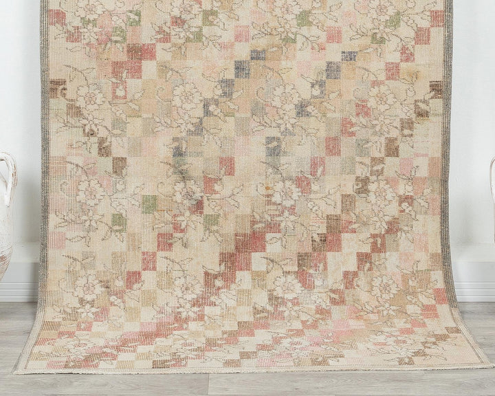 Neutral Oushak Rug 3' 11" x 7' 11" | No. VR20483