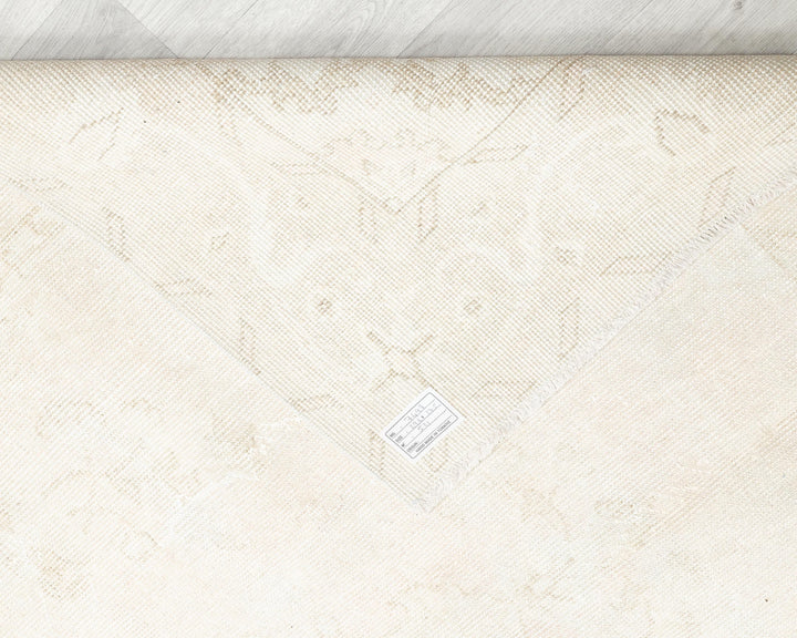 Beige Oushak Rug 9' 9" x 5' 9" | No. VR42867