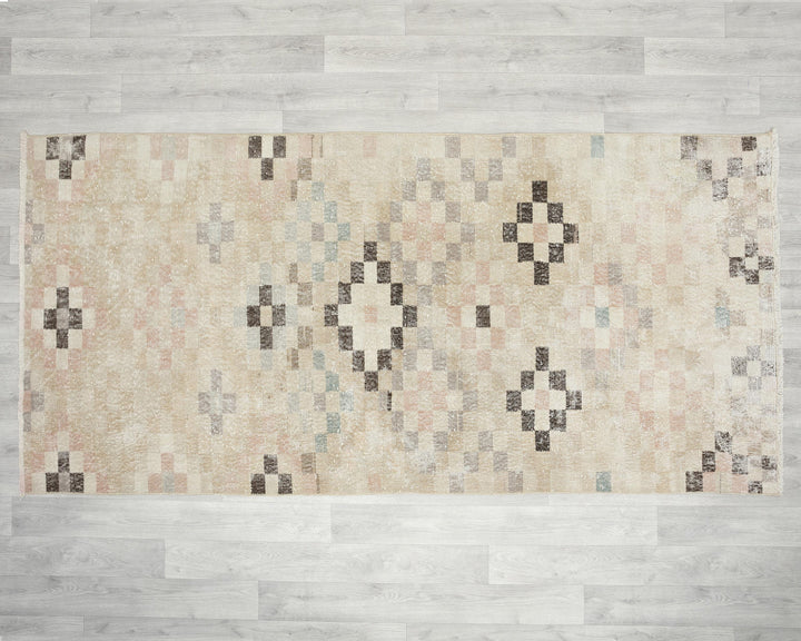 Neutral Oushak Rug 3' 9" x 7' 9" | No. VR86177
