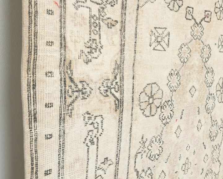 Oushak Rug 7' 10" x 3' 8" | No. VR95064