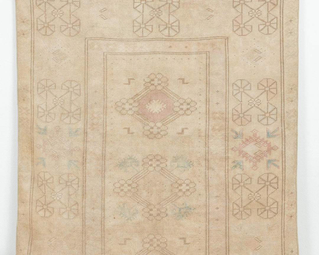 Beige Oushak Rug 3' 10" x 6' 10" | No. VR57519