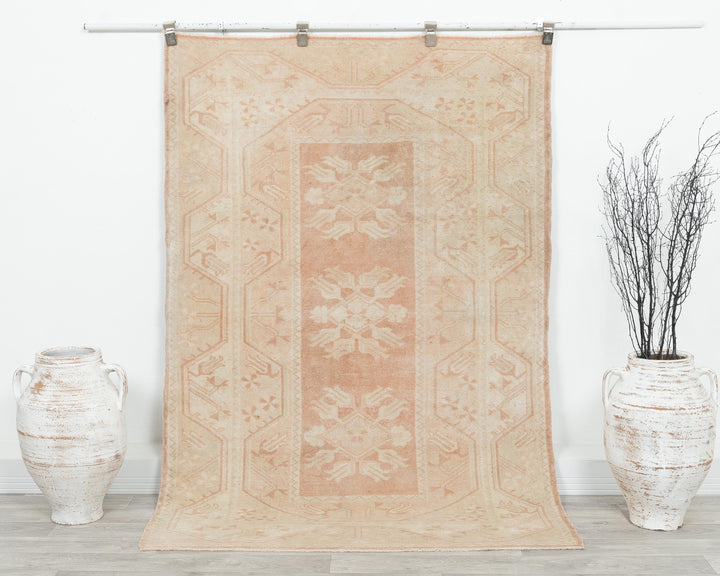 Beige Oushak Rug 4' 1" x 6' 2" | No. VR69101