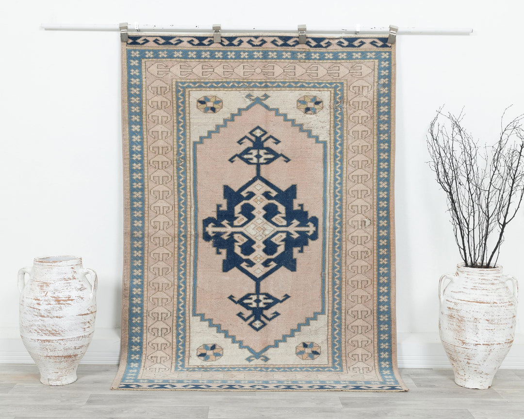 Beige Oushak Rug 4' 1" x 6' 1" | No. VR93814