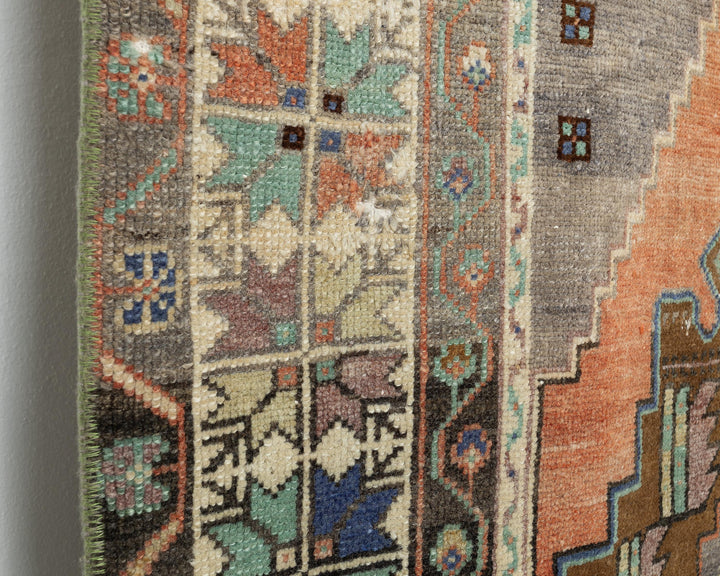 Oushak Rug 7' 10" x 3' 11" | No. VR34156