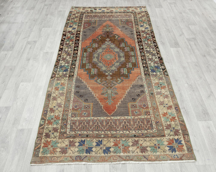 Oushak Rug 7' 10" x 3' 11" | No. VR34156