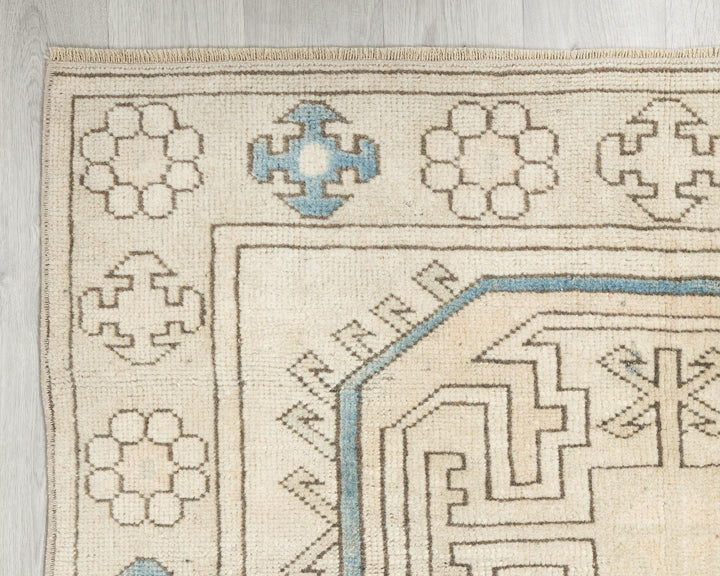 Neutral Oushak Rug 3' 11" x 6' 6" | No. VR59372