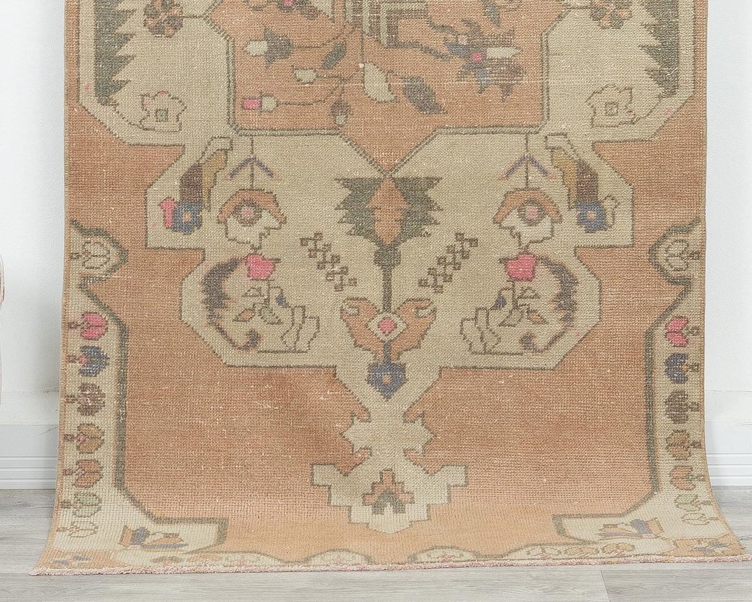 Oushak Rug 7' 5" x 3' 9" | No. VR26101