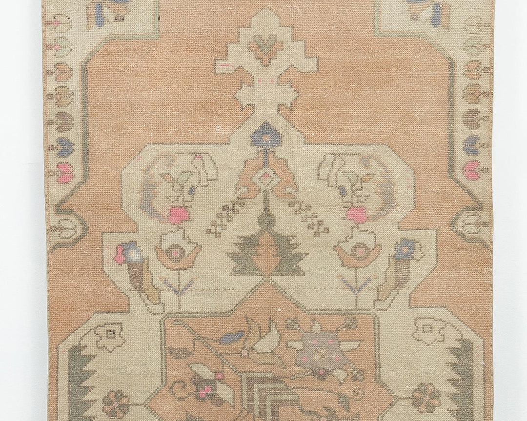 Oushak Rug 7' 5" x 3' 9" | No. VR26101