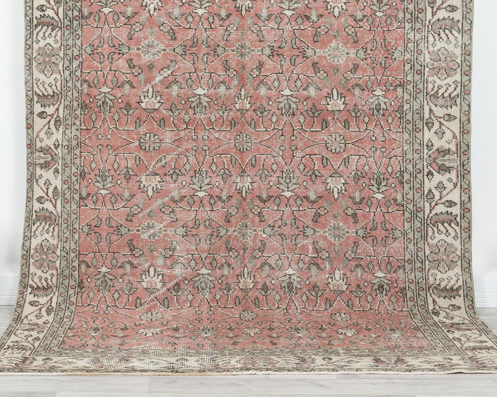 Red Oushak Rug 8' 8" x 5' 5" | No. VR52939