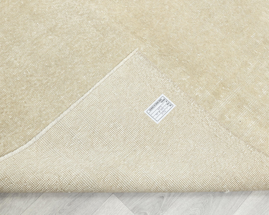 Beige Oushak Rug 6' 10" x 3' 9" | No. VR42566