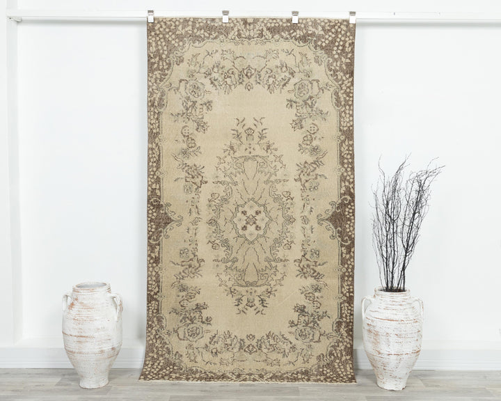 Beige Oushak Rug 3' 11" x 7' 1" | No. VR83106