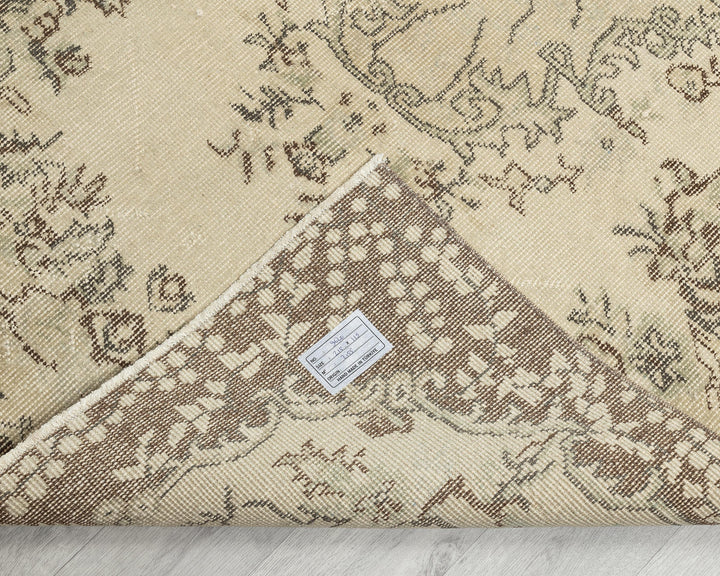 Beige Oushak Rug 3' 11" x 7' 1" | No. VR83106