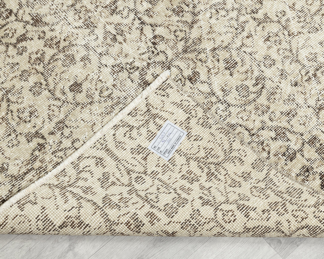 Neutral Oushak Rug 6' 6" x 3' 9" | No. VR79957