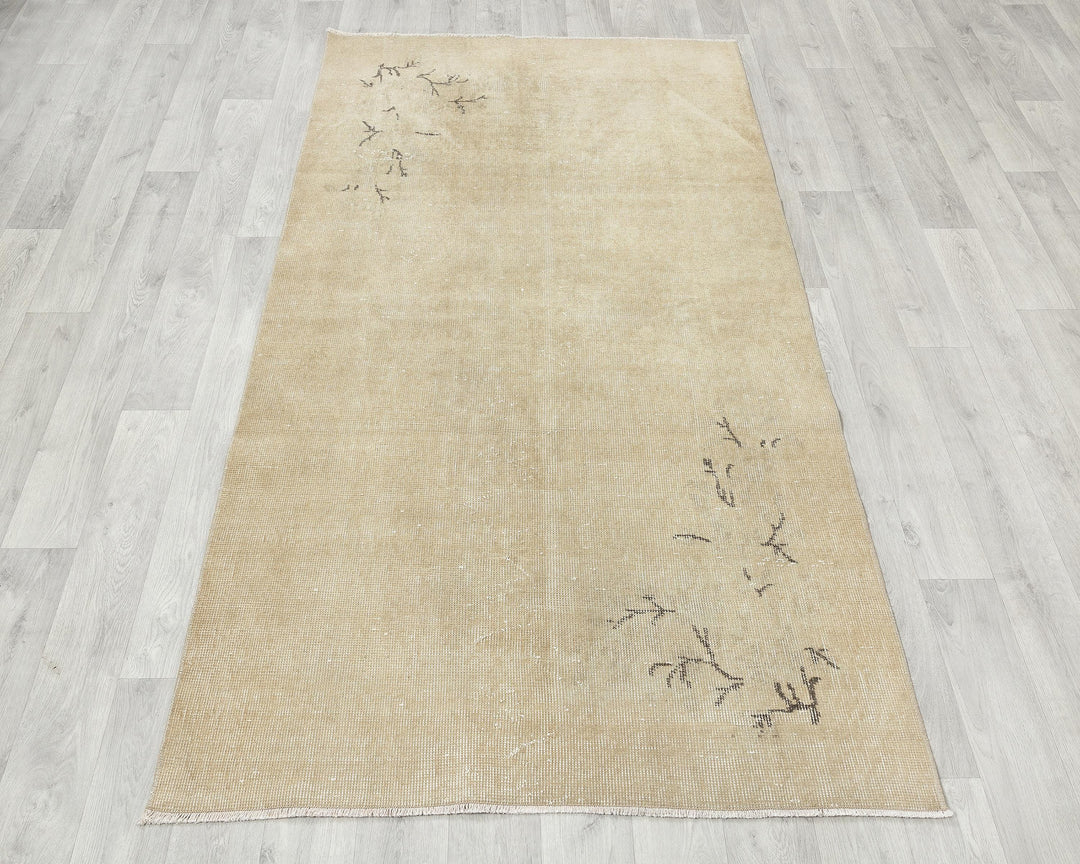 Beige Oushak Rug 3' 7" x 6' 7" | No. VR21621