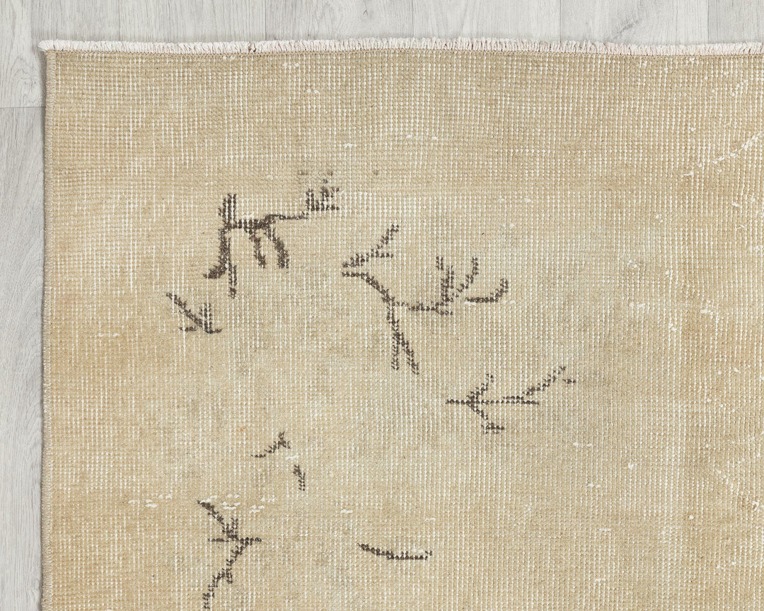 Beige Oushak Rug 3' 7" x 6' 7" | No. VR21621