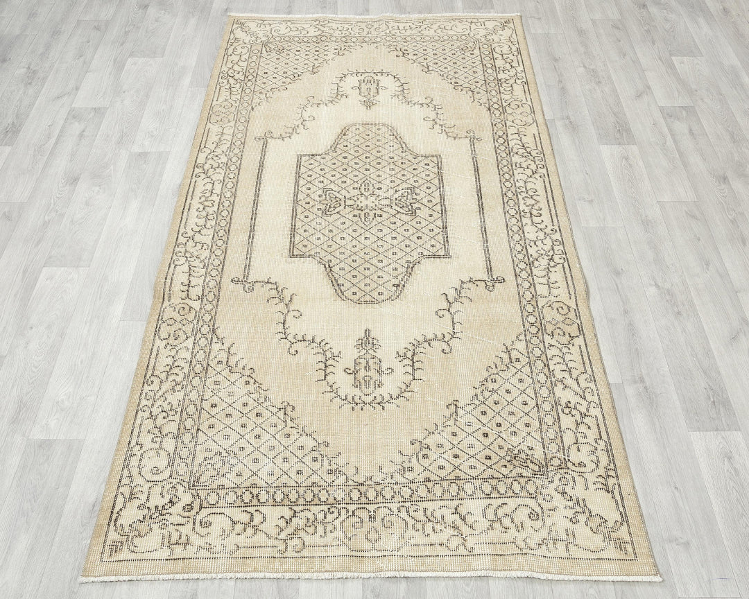 Beige Oushak Rug 6' 9" x 3' 9" | No. VR64995