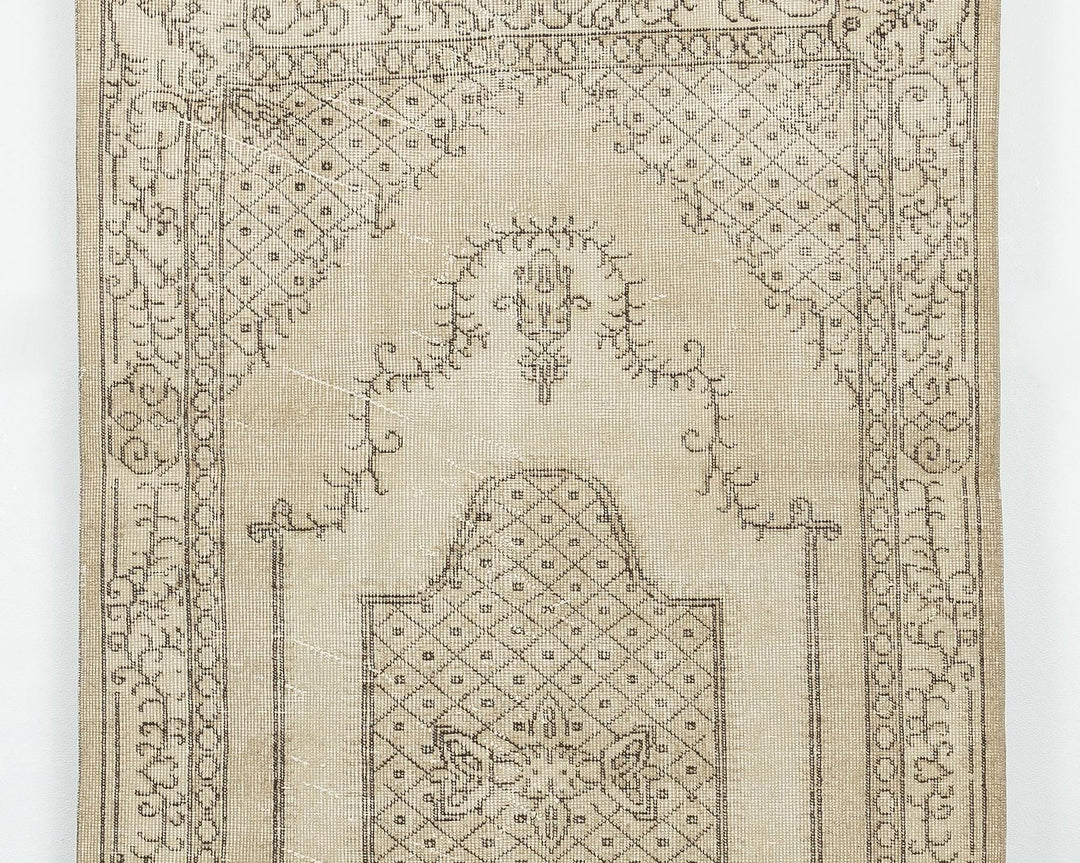 Beige Oushak Rug 6' 9" x 3' 9" | No. VR64995