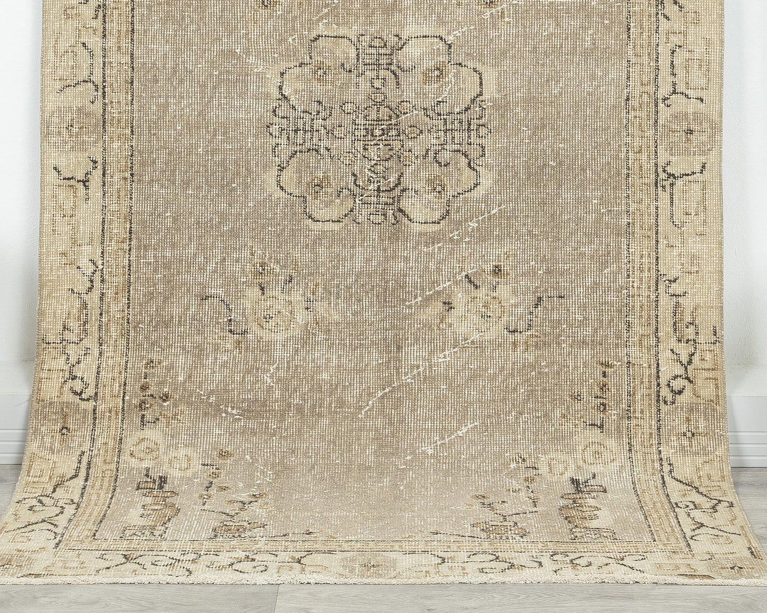 Oushak Rug 3' 8" x 6' 5" | No. VR18556