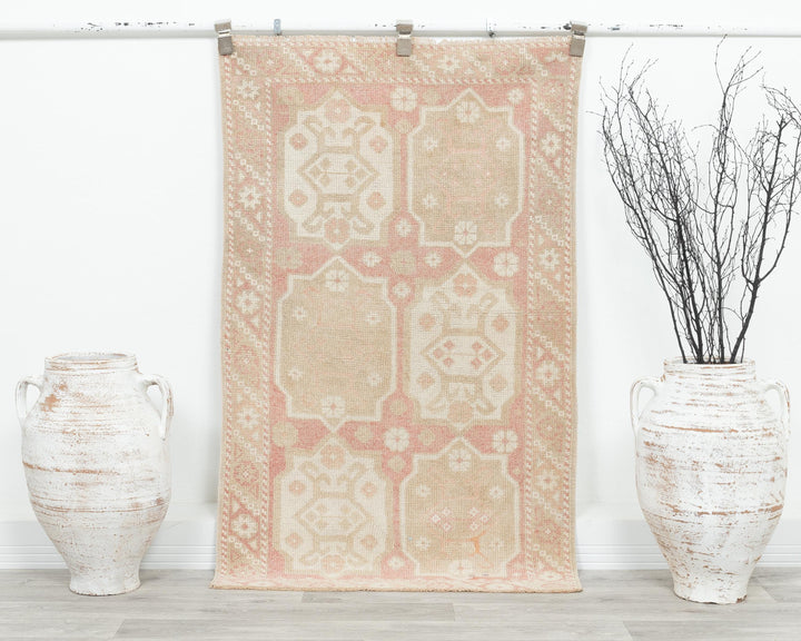 Faded Oushak Rug 2' 8" x 4' 8" | No. VR84116