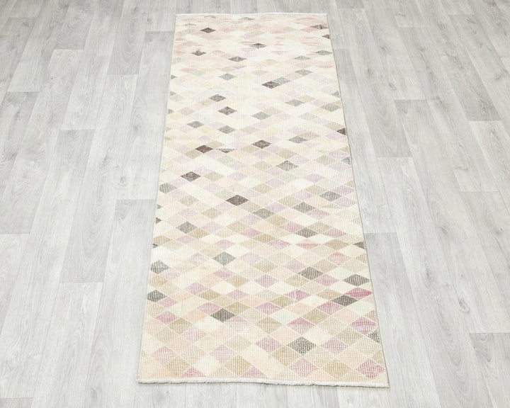 Beige Oushak Rug 2' 2" x 5' 10" | No. VR67604