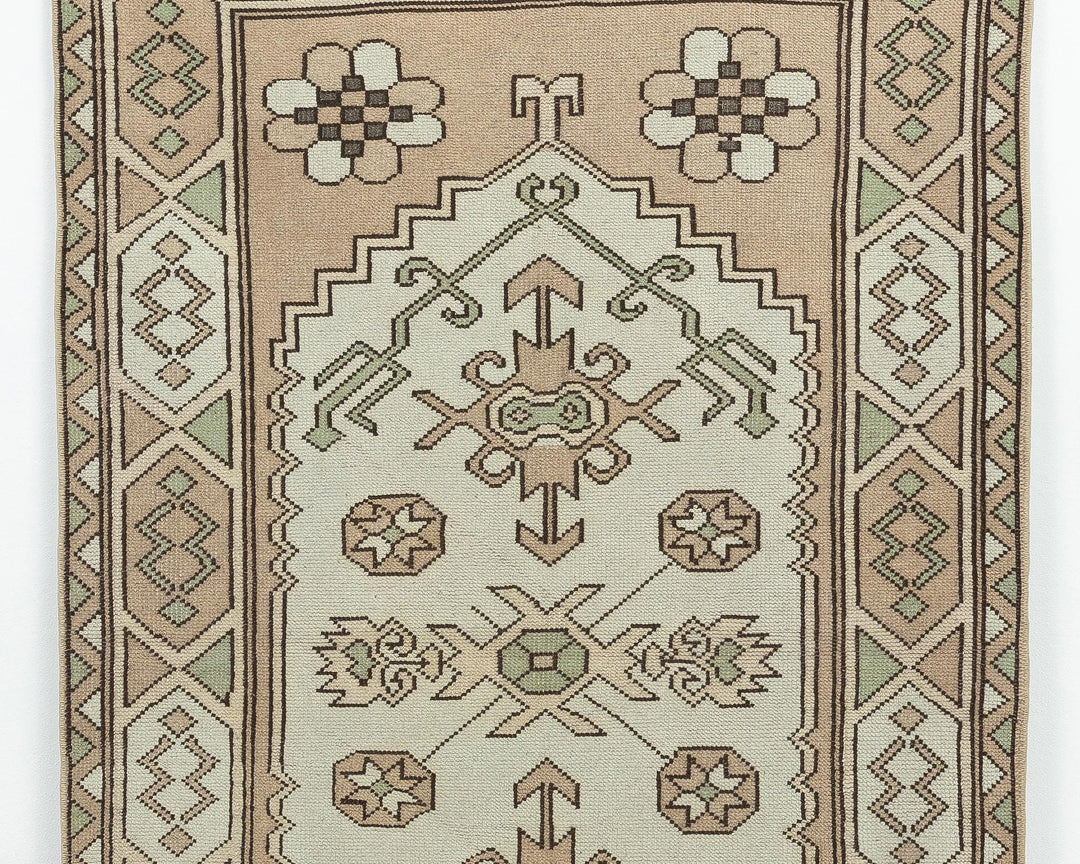 Neutral Oushak Rug 3' 8" x 5' 11" | No. VR53716