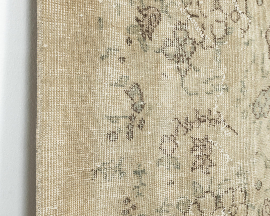 Beige Oushak Rug 6' 5" x 3' 8" | No. VR25140