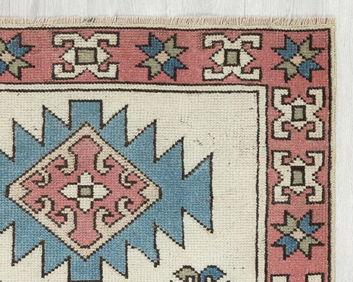 Oushak Rug 4' x 2' 8" | No. VR24019