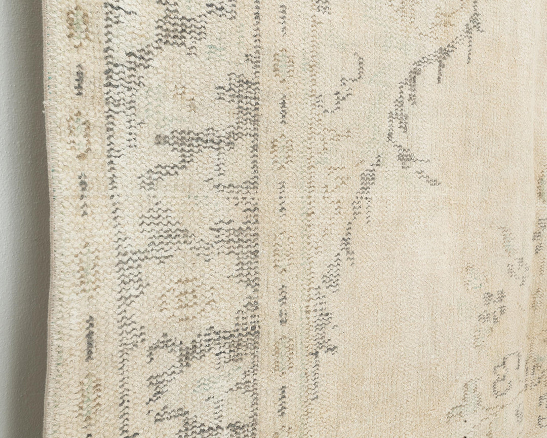 Beige Oushak Rug 5' 5" x 9' 4" | No. VR73733