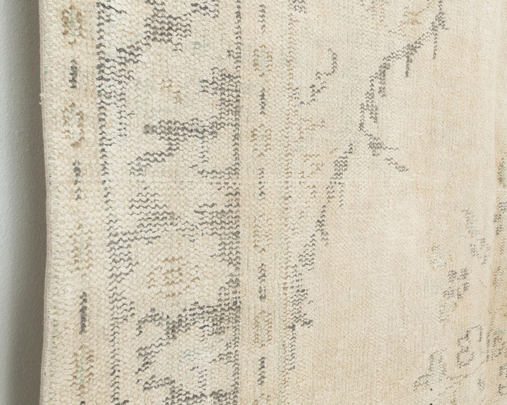 Beige Oushak Rug 5' 5" x 9' 4" | No. VR73733