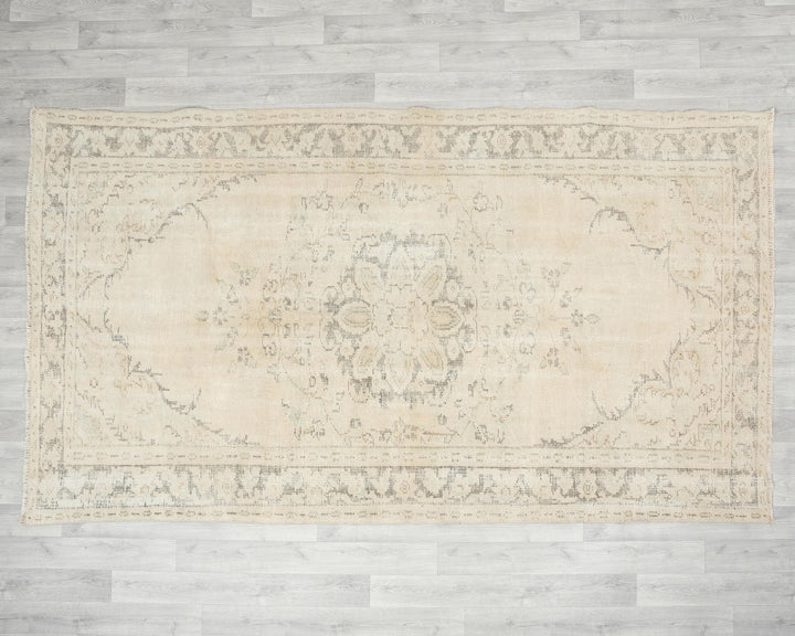 Beige Oushak Rug 5' 5" x 9' 4" | No. VR73733