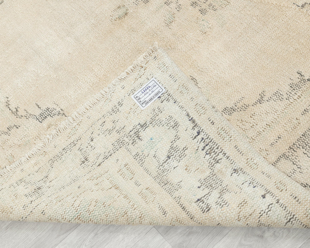Beige Oushak Rug 5' 5" x 9' 4" | No. VR73733