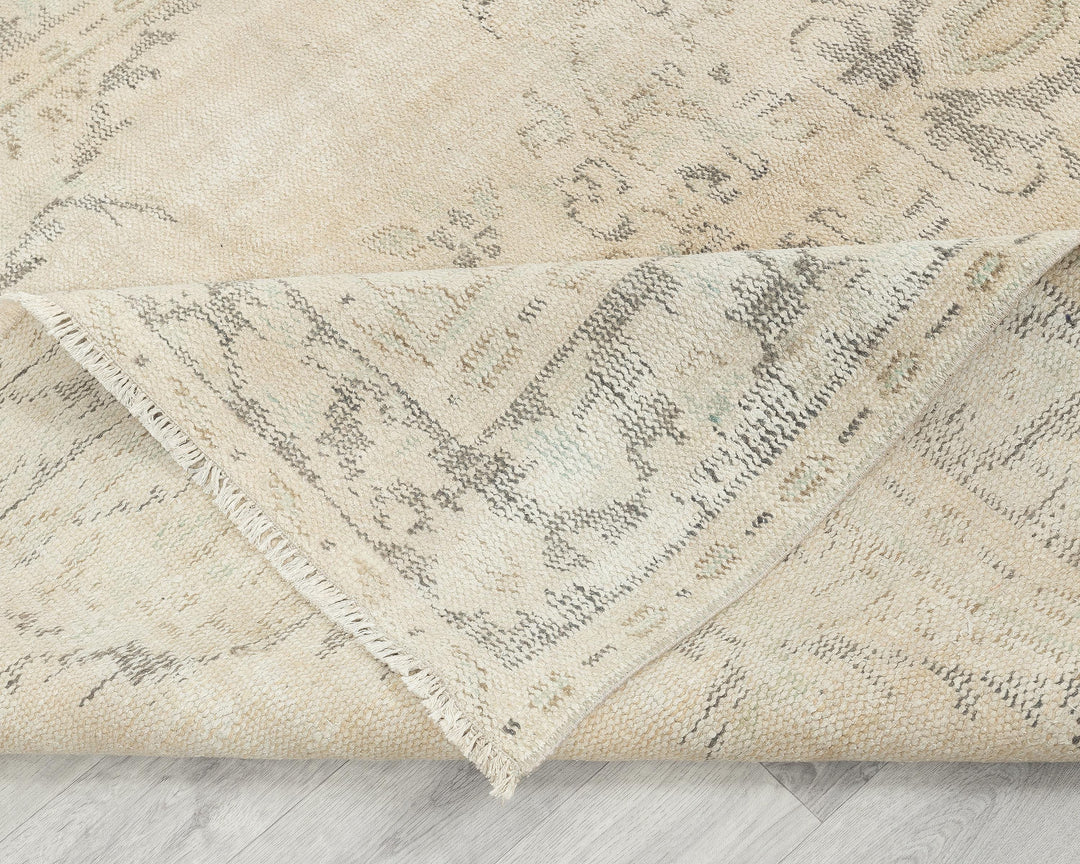 Beige Oushak Rug 5' 5" x 9' 4" | No. VR73733