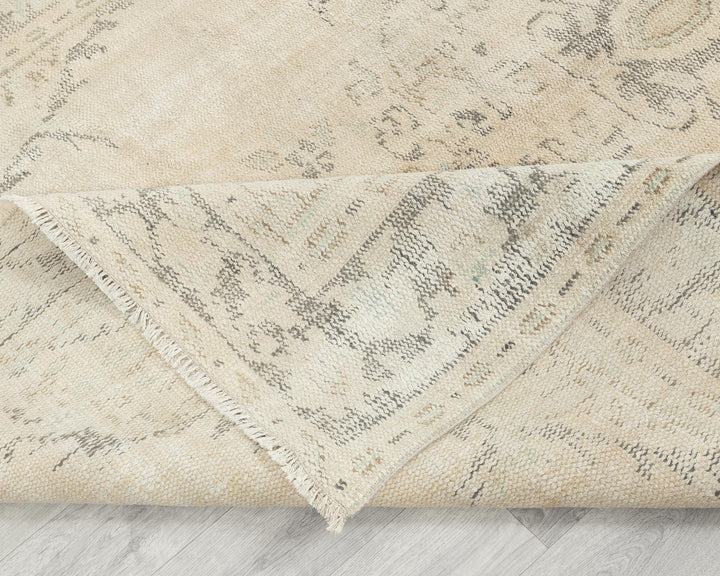 Beige Oushak Rug 5' 5" x 9' 4" | No. VR73733