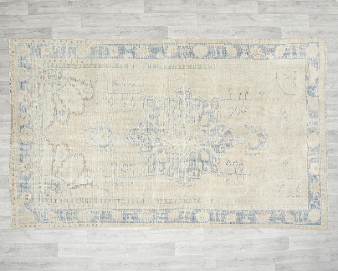 Beige Oushak Rug 5' 7" x 8' 11" | No. VR40172
